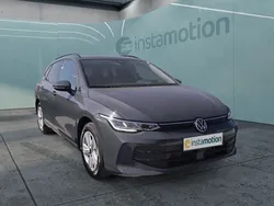 Grau Gebraucht 2024 VW Golf VIII Life Kombi | 30.640 € (Etwas zu teuer)