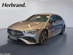 Grau Gebraucht 2024 Mercedes CLA200 Shooting Brake AMG Kombi | 32.780 € (Guter Preis)