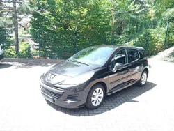 Schwarz Gebraucht 2010 Peugeot 207 Tendance Limousine | 4.750 € (Etwas zu teuer)
