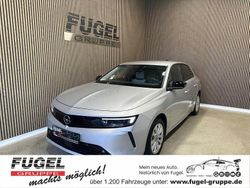 Kristall silber (metallic) Gebraucht 2023 Opel Astra Elegance Limousine | 19.999 € (Guter Preis)