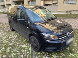 Schwarz Gebraucht 2016 VW Caddy Maxi Van / Kleinbus | 21.000 €