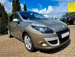 Gold Gebraucht 2010 Renault Scénic III Dynamique Van / Kleinbus | 1.999 € (Guter Preis)