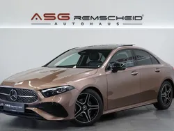 Gold Gebraucht 2024 Mercedes A200 AMG line Limousine | 37.800 € (Teuer)