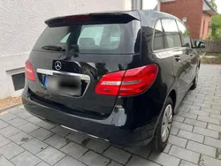 Schwarz Gebraucht 2012 Mercedes B180 Van / Kleinbus | 8.290 € (Superpreis)