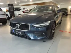 Blau Gebraucht 2024 Volvo V60 Core Kombi | 39.490 € (Fairer Preis)