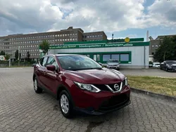 Rot Gebraucht 2016 Nissan Qashqai Acenta SUV | 9.300 € (Superpreis)