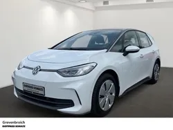 Weiß Gebraucht 2024 VW ID.3 Pro Kleinwagen | 32.450 € (Teuer)