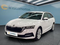 Weiß Gebraucht 2022 Skoda Octavia Kombi | 22.049 € (Guter Preis)