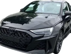Mythosschwarz metallic Neu 2025 Audi RS3 Sportback Sport Kleinwagen | 79.999 €