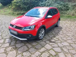 Rot Gebraucht 2016 VW Polo Cross Kleinwagen | 9.599 € (Fairer Preis)