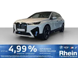 Mineralweiss met. Gebraucht 2023 BMW iX Sport Line SUV | 65.588 € (Guter Preis)