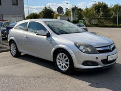 Silber Gebraucht 2010 Opel Astra GTC Edition Coupé | 1.350 € (Superpreis)