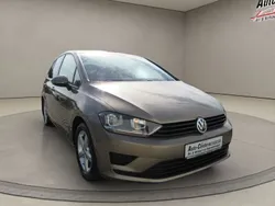 Gold Gebraucht 2016 VW Golf Sportsvan Trendline Van / Kleinbus | 12.980 € (Fairer Preis)