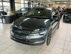 Quarzgrau metallic Gebraucht 2020 Skoda Karoq SportLine SUV | 28.490 € (Fairer Preis)