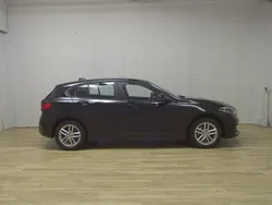 Schwarz Gebraucht 2022 BMW 118 Advantage Kleinwagen | 18.980 € (Guter Preis)