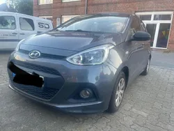 Grau Gebraucht 2015 Hyundai i10 Kleinwagen | 5.000 € (Superpreis)