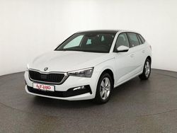 Weiß Gebraucht 2023 Skoda Scala Kleinwagen | 22.490 € (Guter Preis)