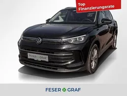 Deep black perleffekt Gebraucht 2024 VW Tiguan Life SUV | 41.900 € (Fairer Preis)
