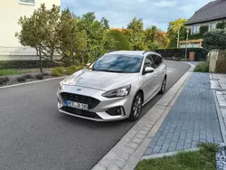 Silber Gebraucht 2019 Ford Focus ST-Line Kombi | 12.500 € (Guter Preis)