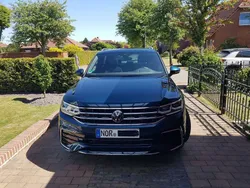 Blau Gebraucht 2024 VW Tiguan R-line SUV | 42.500 € (Fairer Preis)