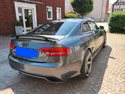 Grau Gebraucht 2011 Audi RS5 Coupé | 19.999 €