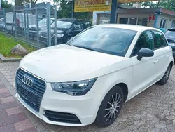 Weiß Gebraucht 2012 Audi A1 Sportback Attraction Kleinwagen | 5.800 € (Teuer)