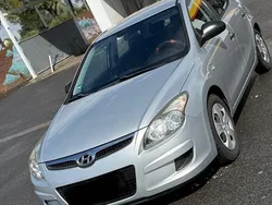 Silber Gebraucht 2011 Hyundai i30 Kleinwagen | 3.300 € (Guter Preis)