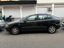 Schwarz Gebraucht 2002 Seat Leon Kleinwagen | 700 € (Guter Preis)