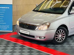 Silber Gebraucht 2010 Kia Carnival Van / Kleinbus | 18.900 €