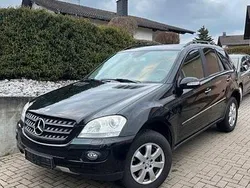 Schwarz Gebraucht 2006 Mercedes ML350 SUV | 7.000 € (Guter Preis)