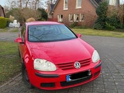 Rot Gebraucht 2005 VW Golf Trendline Limousine | 1.950 € (Superpreis)