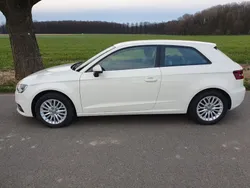 Weiß Gebraucht 2013 Audi A3 Ambiente Limousine | 12.500 € (Guter Preis)