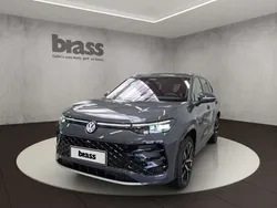Delfingrau metallic Gebraucht 2025 VW Tayron R-line SUV | 65.600 € (Etwas zu teuer)