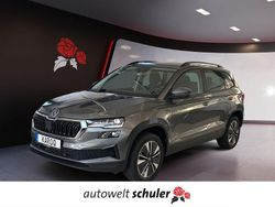 Graphitegrau metallic Neu 2026 Skoda Karoq Tour SUV | 34.989 € (Guter Preis)
