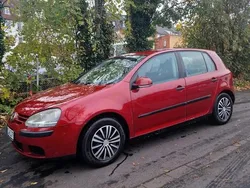 Rot Gebraucht 2005 VW Golf V Kleinwagen | 2.800 € (Fairer Preis)