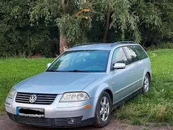 Silber Gebraucht 2001 VW Passat Kombi | 2.400 € (Fairer Preis)