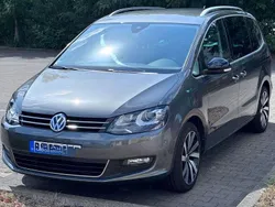 Grau Gebraucht 2019 VW Sharan IQ Drive Van / Kleinbus | 23.900 € (Fairer Preis)