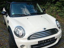 Weiß Gebraucht 2011 Mini Cooper Kleinwagen | 7.990 € (Fairer Preis)