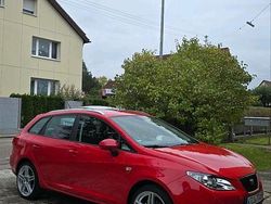 Rot Gebraucht 2011 Seat Ibiza ST Kombi | 5.900 € (Etwas zu teuer)