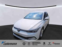 Pure white Gebraucht 2023 VW Golf VIII Life Limousine | 24.578 € (Fairer Preis)