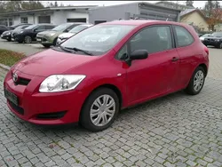 Super red 3 Gebraucht 2007 Toyota Auris Basis Kleinwagen | 1.500 € (Guter Preis)
