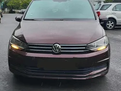 Rot Gebraucht 2018 VW Touran Van / Kleinbus | 17.500 € (Guter Preis)
