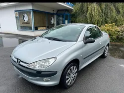 Silber Gebraucht 2001 Peugeot 206 CC Cabrio | 399 €