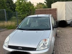Silber Gebraucht 2002 Ford Fiesta Kleinwagen | 1.300 € (Fairer Preis)