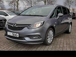 Grau Gebraucht 2019 Opel Zafira Tourer Van / Kleinbus | 17.890 € (Teuer)