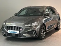 Grau Gebraucht 2020 Ford Focus ST Limousine | 20.990 € (Fairer Preis)