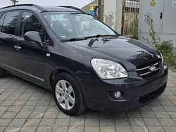 Grau Gebraucht 2007 Kia Carens EX Van / Kleinbus | 3.990 € (Guter Preis)