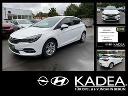 Mineral/polar weiss (055p) Gebraucht 2021 Opel Astra Edition Limousine | 15.250 € (Guter Preis)