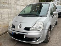 Silber Gebraucht 2011 Renault Grand Modus Van / Kleinbus | 1.500 € (Fairer Preis)