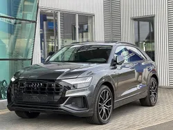 Grau Gebraucht 2019 Audi Q8 Ambiente SUV | 54.990 € (Guter Preis)